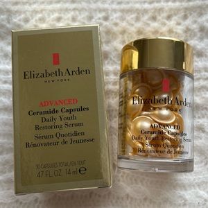 Elizabeth Arden Advanced Ceramide Capsules Daily Youth Restoring Serum 30-piece